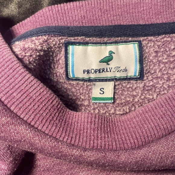 The brand is properly tied it is a small but it would fit a grown woman - Picture 3 of 3